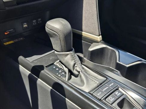 Used 2025 Toyota Camry LE image 12