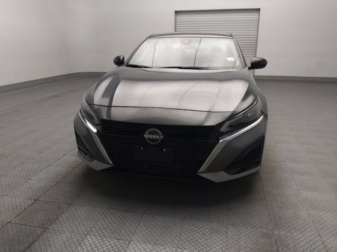 Used 2024 Nissan Altima 2.5 S FWD image 15
