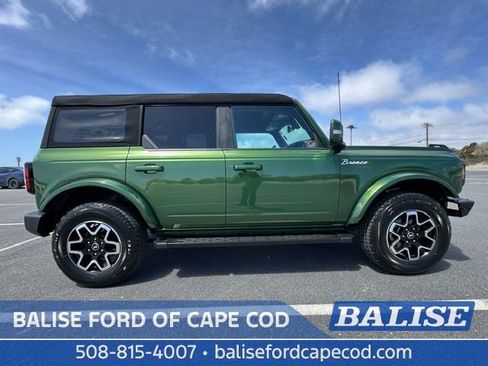 Used 2023 Ford Bronco Outer Banks AWD/4WD image 3