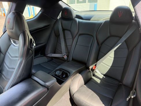 Used 2018 Maserati GranTurismo Sport RWD image 27