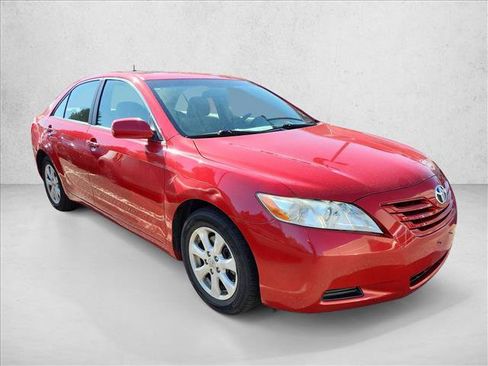 Used 2009 Toyota Camry LE FWD image 3