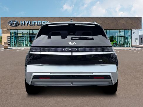 New 2025 Hyundai Ioniq 5 Limited image 6