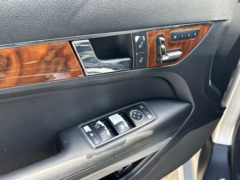 Used 2012 Mercedes-Benz E 350 Cabriolet image 18