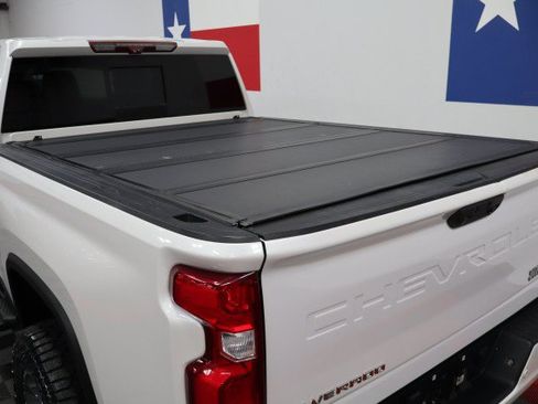 Used 2020 Chevrolet Silverado 2500 High Country w/ Technology Package AWD/4WD image 13