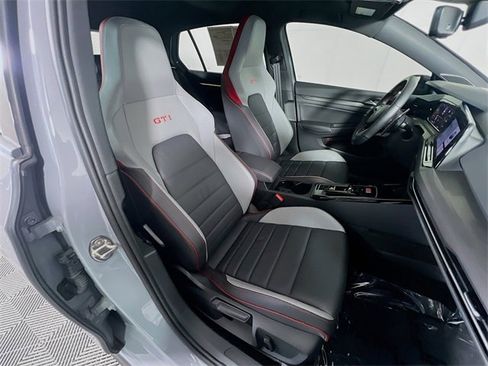 Used 2024 Volkswagen GTI Autobahn image 29