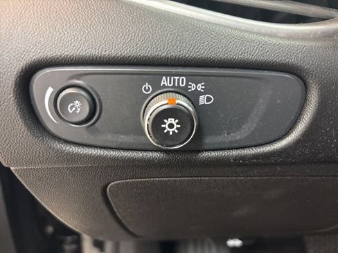 Used 2025 Chevrolet Malibu LT FWD image 20