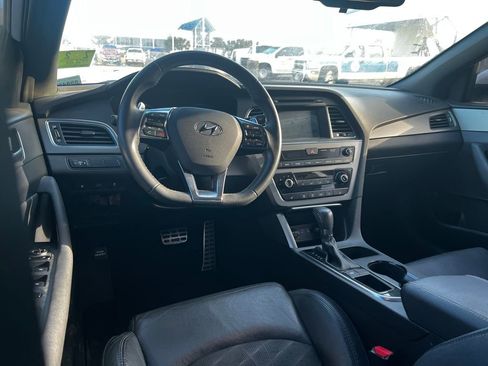 Used 2017 Hyundai Sonata Sport 2.0T image 12