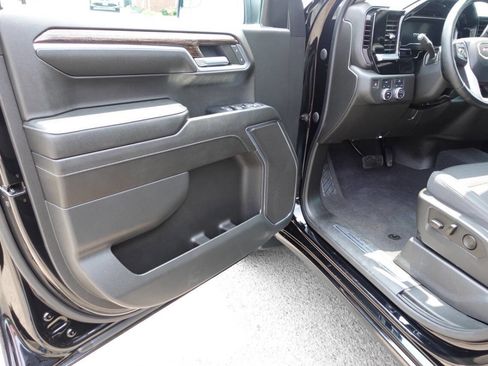 Used 2023 GMC Sierra 1500 Elevation image 15