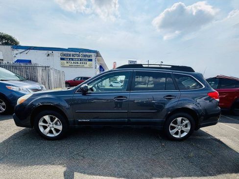 Used 2013 Subaru Outback 2.5i Premium AWD/4WD image 3