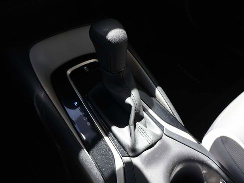 Used 2024 Toyota Corolla LE FWD image 15