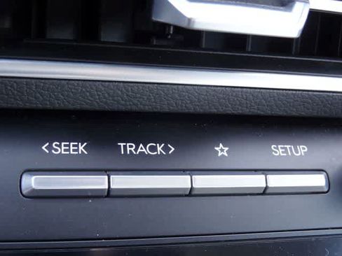 Used 2025 Hyundai Sonata SEL FWD image 31