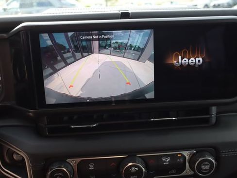 Used 2024 Jeep Wrangler Unlimited Rubicon 4xe AWD/4WD image 37