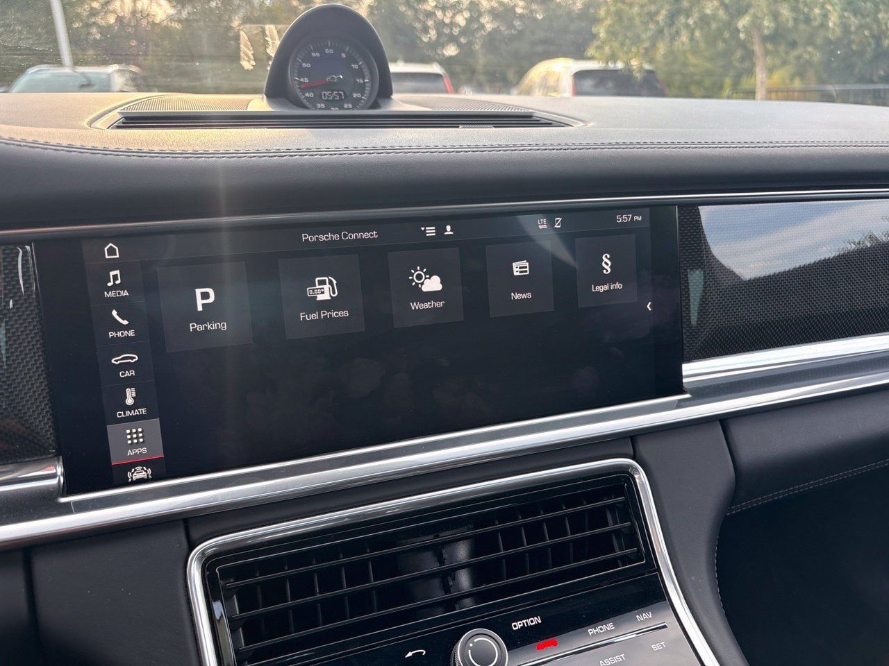 Used 2018 Porsche Panamera 4S AWD/4WD image 22