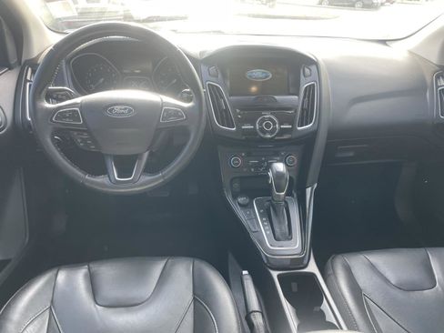 Used 2018 Ford Focus Titanium w/ Titanium Technology Package image 7