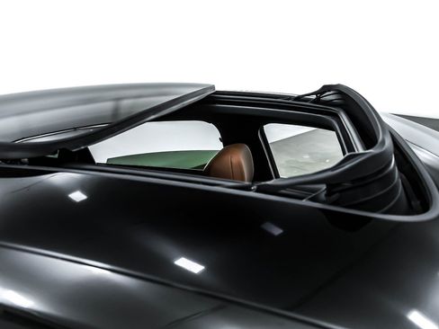 Used 2022 Audi e-tron Premium image 22