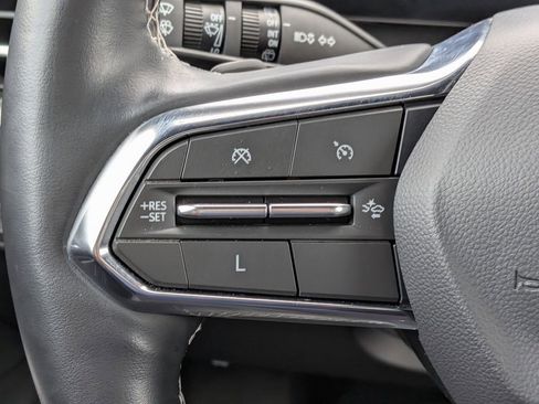 Certified 2024 Chevrolet Traverse LT FWD image 23