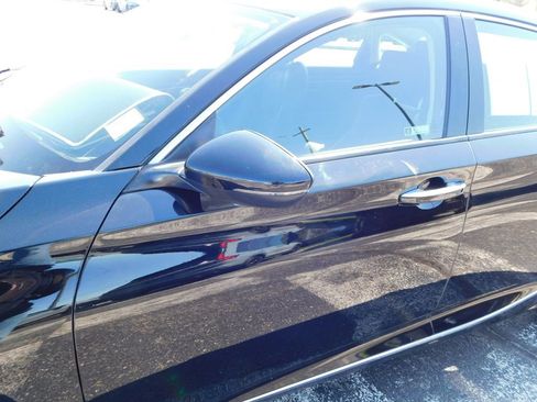 Certified 2018 Honda Accord Touring image 11