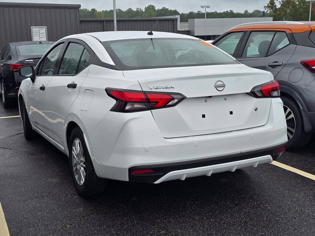 Used 2024 Nissan Versa S FWD image 12
