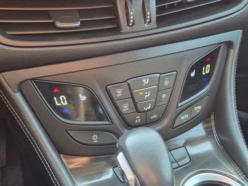 Used 2020 Buick Envision Premium AWD/4WD image 15
