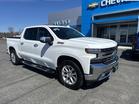 Used 2019 Chevrolet Silverado 1500 LTZ w/ LTZ Premium Package image 2