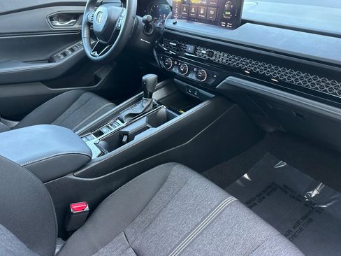 Used 2025 Honda Accord Sport image 31