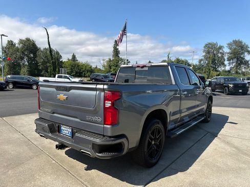 Used 2021 Chevrolet Silverado 1500 High Country w/ Technology Package AWD/4WD image 5