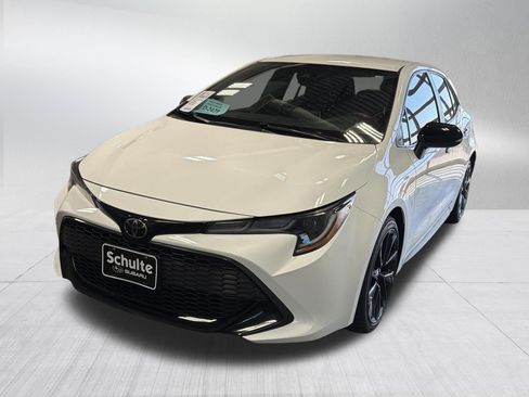 Used 2022 Toyota Corolla SE FWD image 3