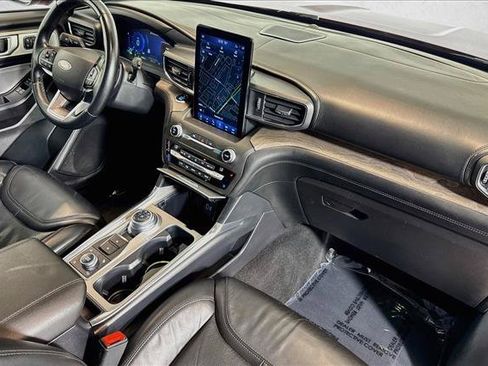Used 2020 Ford Explorer Platinum w/ Premium Technology Package AWD/4WD image 29