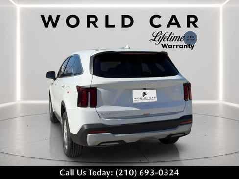 New 2026 Kia Sorento LX FWD image 4