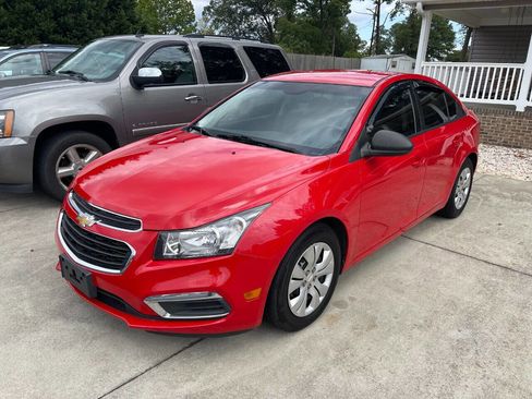 Used 2015 Chevrolet Cruze LS image 1