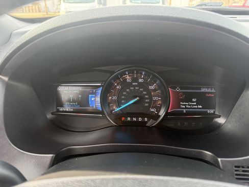 Used 2019 Ford Explorer XLT w/ Equipment Group 202A image 21