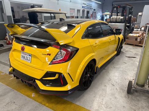 Used 2021 Honda Civic Type R Limited image 5