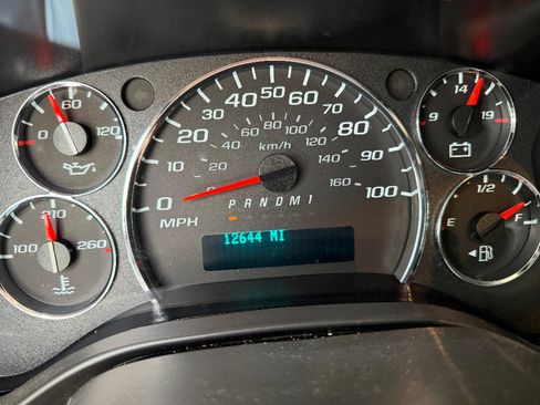 Used 2024 Chevrolet Express 2500 w/ Driver Convenience Package image 16