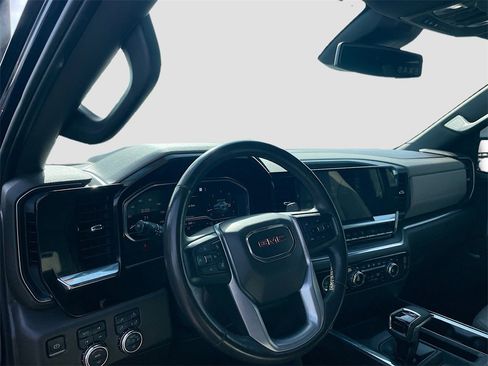 Used 2023 GMC Sierra 1500 SLT image 12