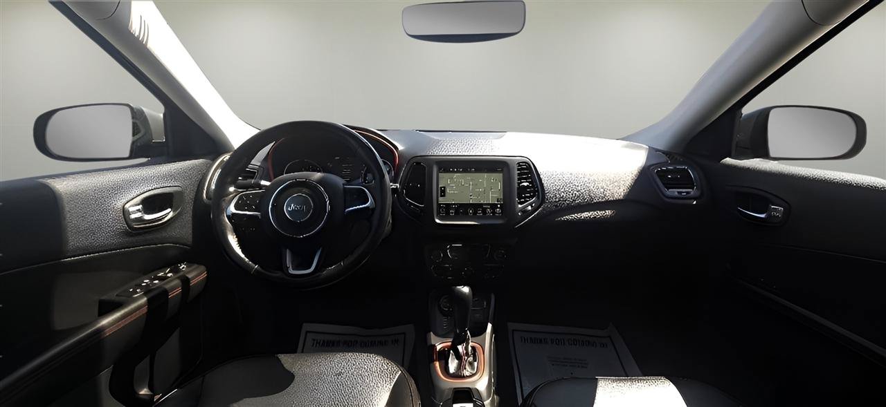 Used 2020 Jeep Compass Trailhawk w/ Cold Weather Group AWD/4WD image 15