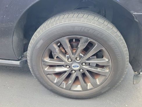 Used 2020 Ford Expedition Max Limited RWD image 2