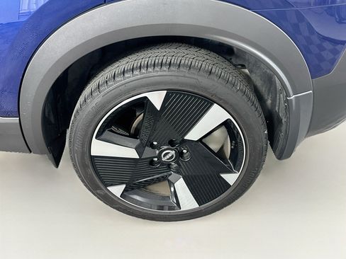 Used 2025 Nissan Kicks SR FWD image 11