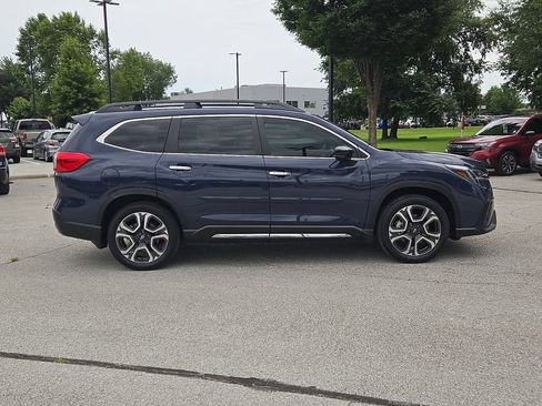 Certified 2025 Subaru Ascent Touring AWD/4WD image 7