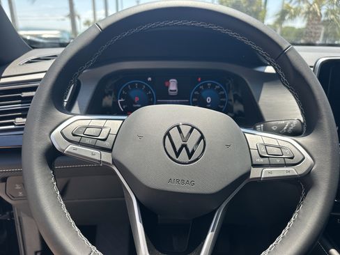 New 2026 Volkswagen Atlas Cross Sport SE AWD/4WD image 19