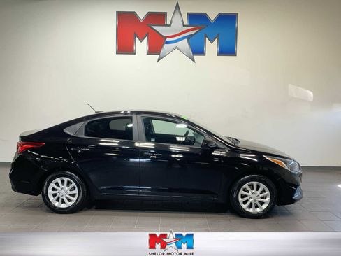 Used 2018 Hyundai Accent SEL FWD image 1
