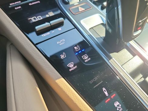 Certified 2022 Porsche Cayenne S AWD/4WD image 34