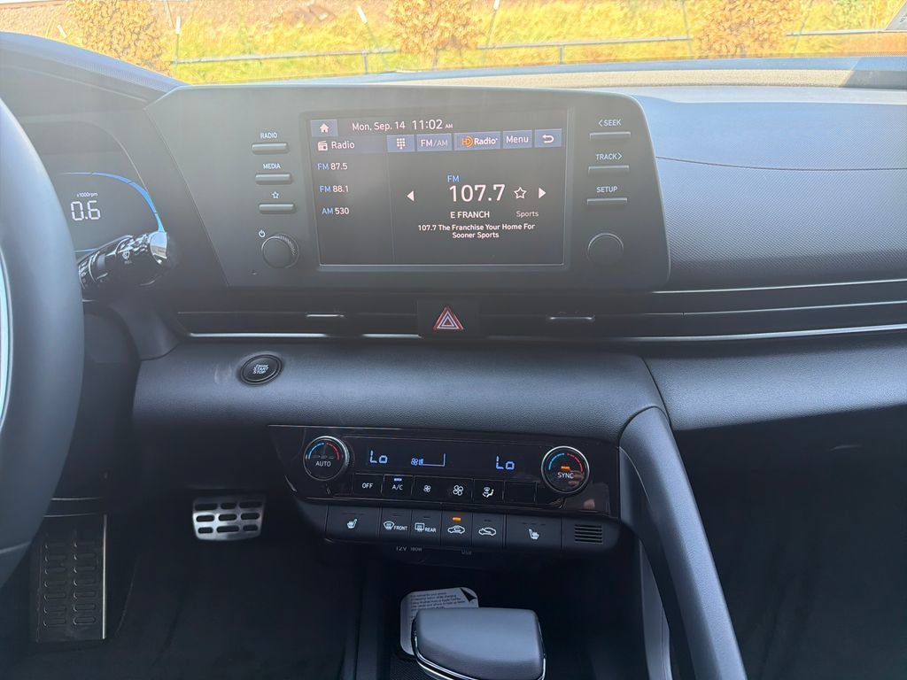 New 2026 Hyundai Elantra SEL Sport FWD image 29