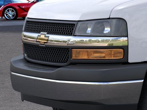 New 2025 Chevrolet Express 3500 w/ Power Convenience Package image 34