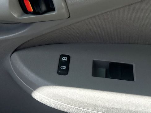 Used 2013 Toyota Corolla L image 30