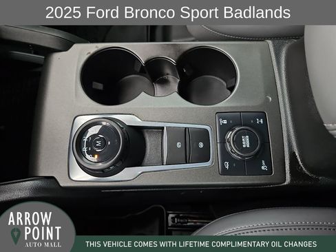 Used 2025 Ford Bronco Sport Badlands AWD/4WD image 28