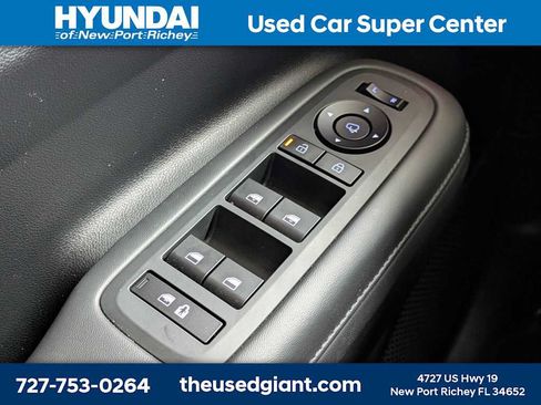Used 2025 Hyundai Santa Fe Limited FWD image 39