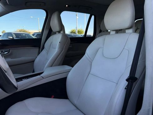 Used 2016 Volvo XC90 T6 Momentum w/ Momentum Plus Package image 43