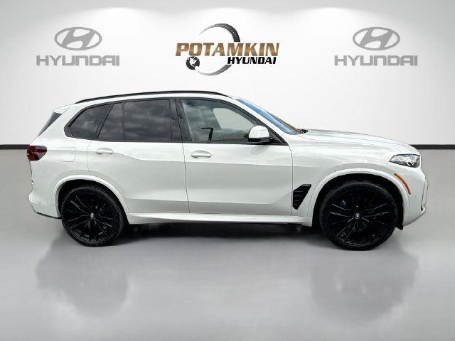 Used 2024 BMW X5 sDrive40i w/ M Sport Package RWD image 4