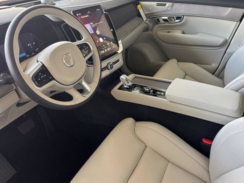 Used 2026 Volvo XC90 B6 Ultra w/ Lounge Package AWD/4WD image 13