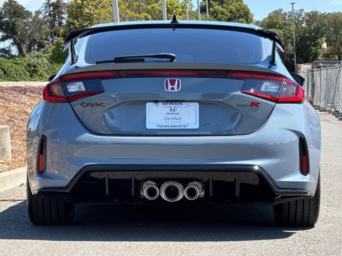 Used 2025 Honda Civic Type R image 9